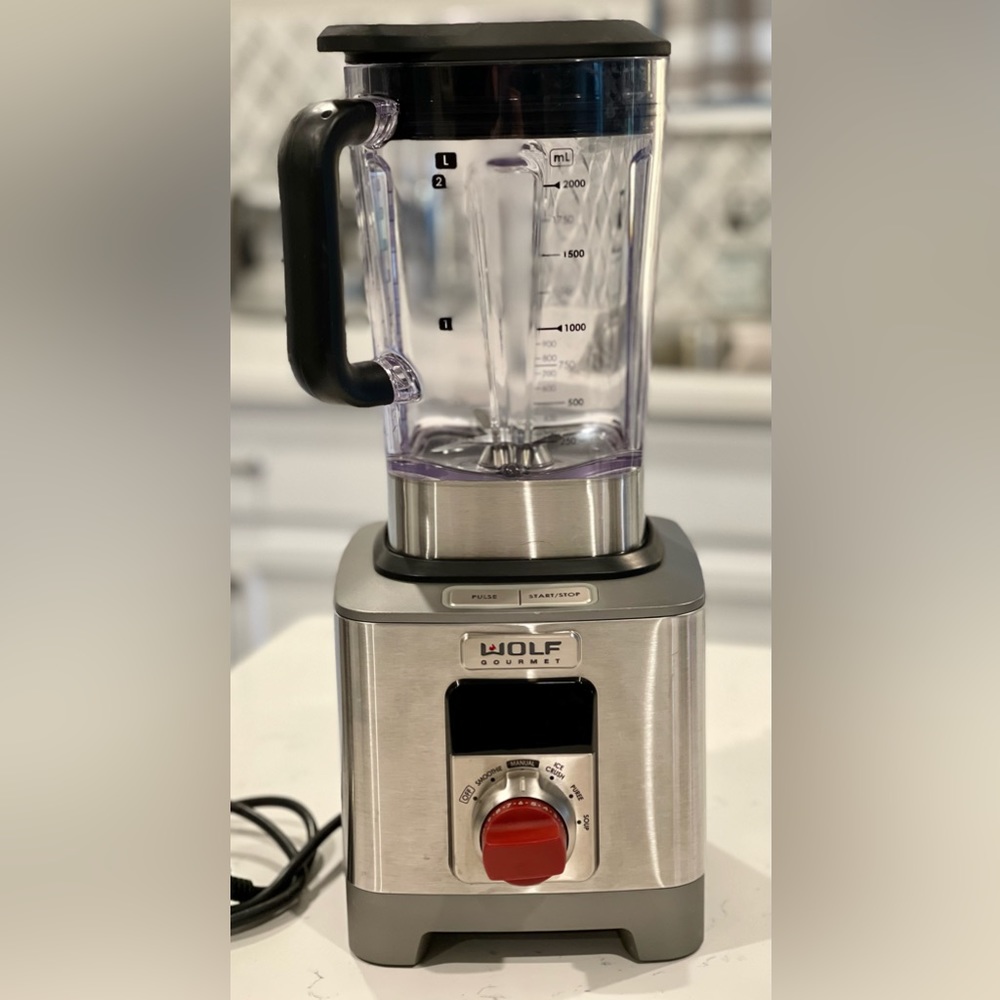 WOLF Pro-Performance Blender (Price is firm)